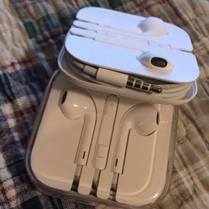 Apple Earbud Headphones, with Mic